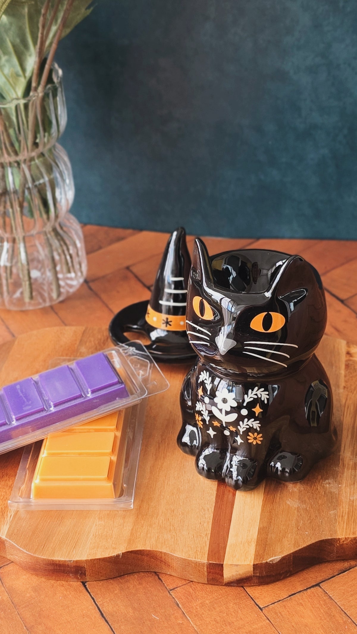 Witchy Black Cat Oil and Wax Warmer