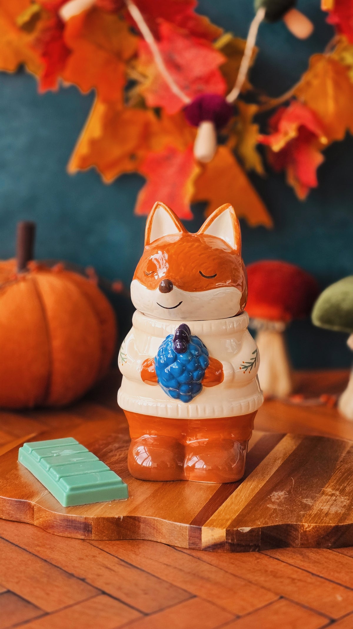 Cozy Jumper Fox Oil and Wax Warmer